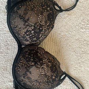 $11-  Never Worn- VS Bra 34C